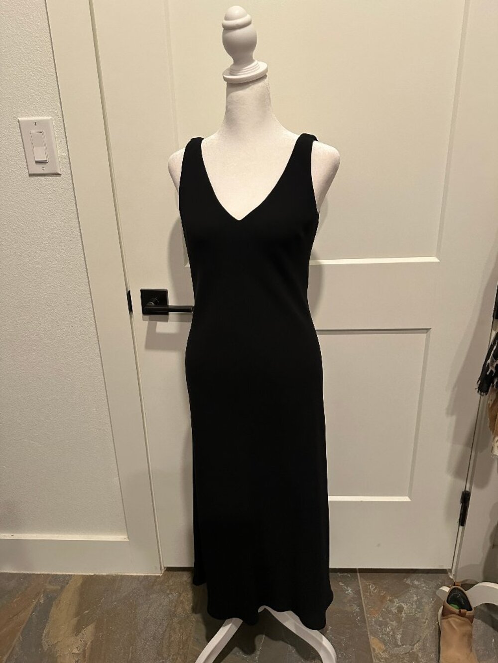 Classic Black Sleeveless Midi Dress Size 4